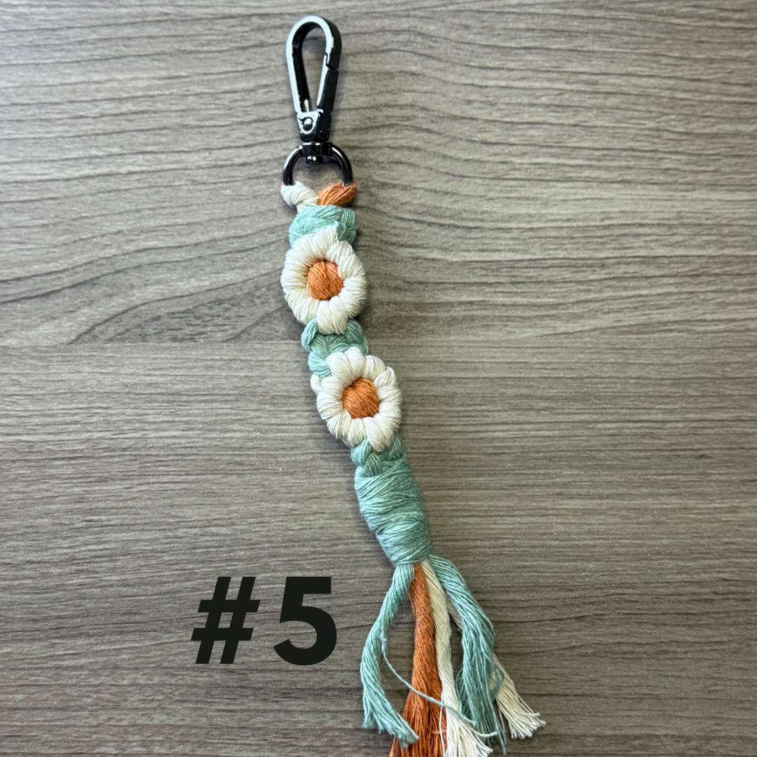 Daisy Keyring - Premade