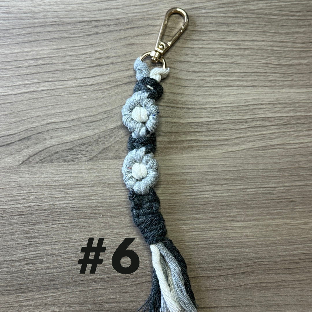 Daisy Keyring - Premade