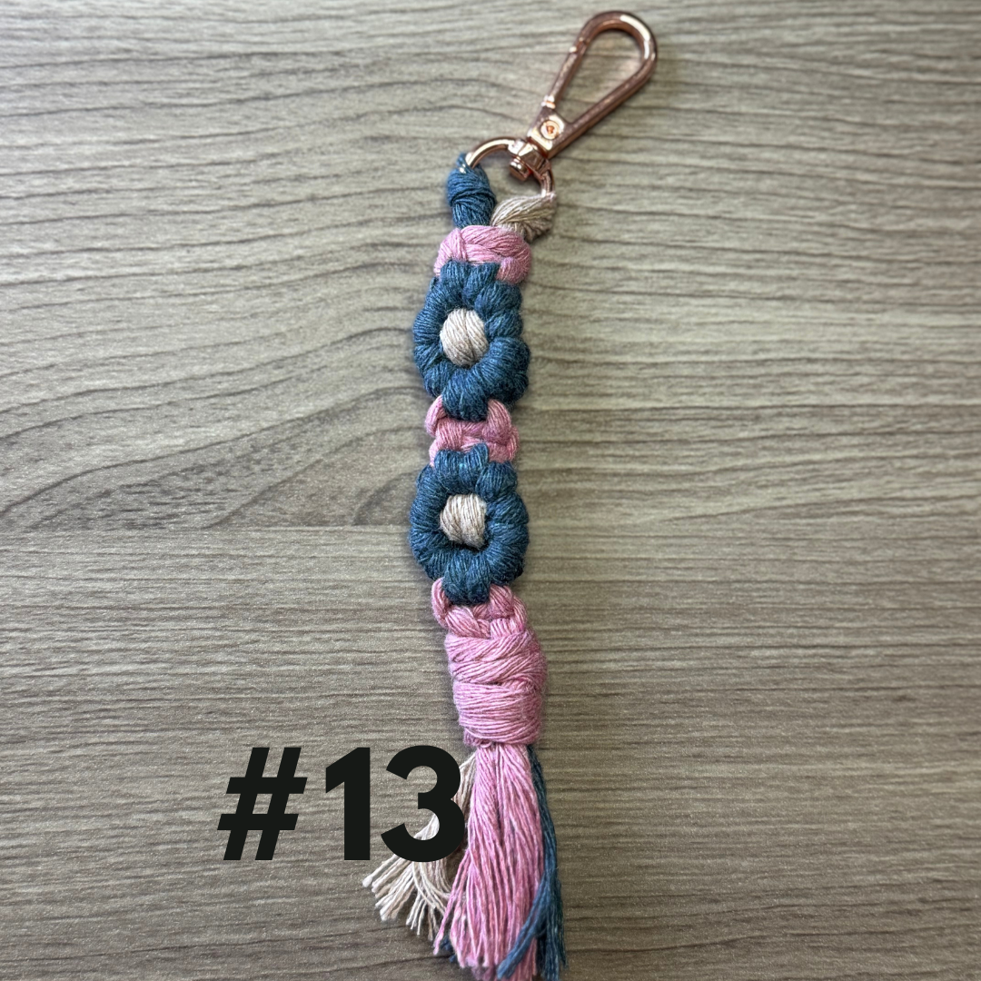 Daisy Keyring - Premade