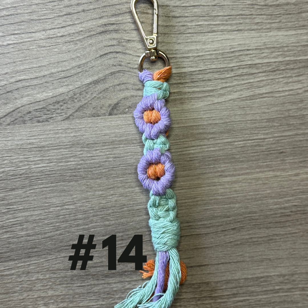 Daisy Keyring - Premade